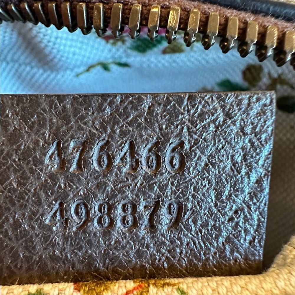 Gucci Neo Vintage GG Supreme Messenger
Bag - Picture 17 of 17